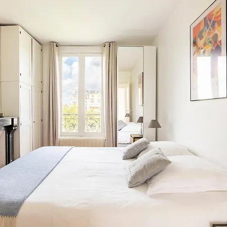Nation Handsome Apartment